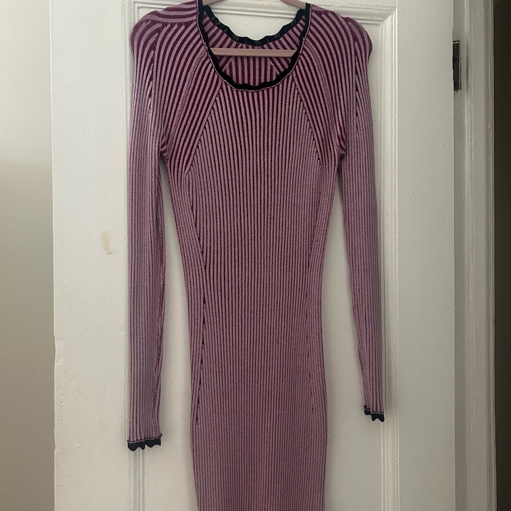 Chic Long Sleeve Ribbed Dress in Purple